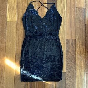 Trac black crushed velvet style dress size medium